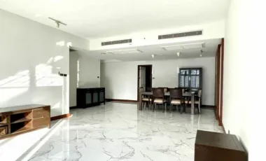 For rent 2 bedrooms condo in Pathum Wan, Bangkok