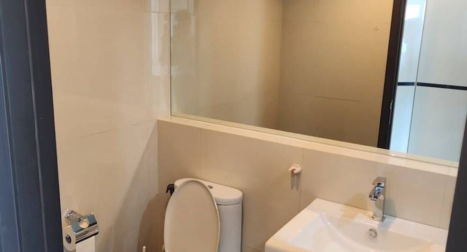 For rent 2 bedrooms condo in Sathon, Bangkok
