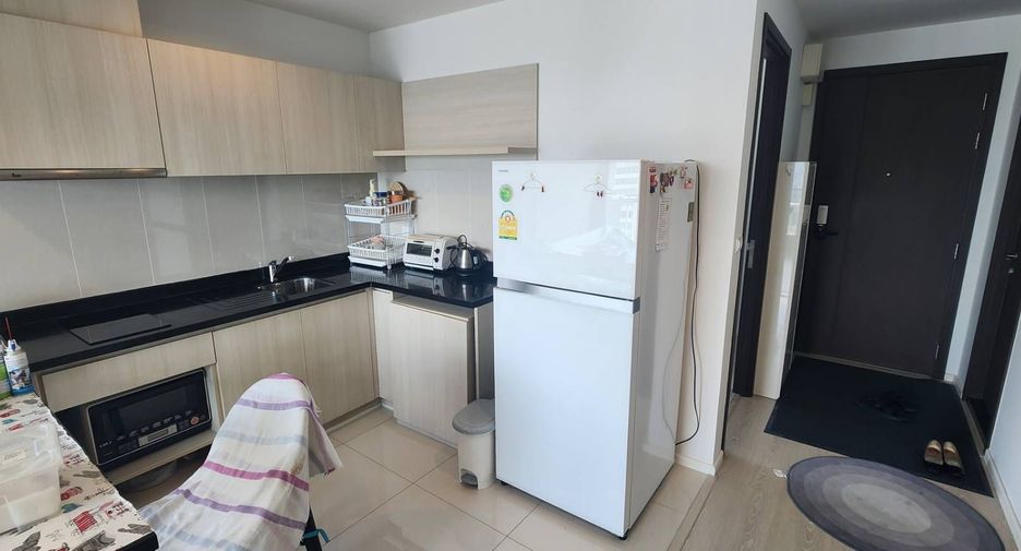 For rent 2 bedrooms condo in Sathon, Bangkok