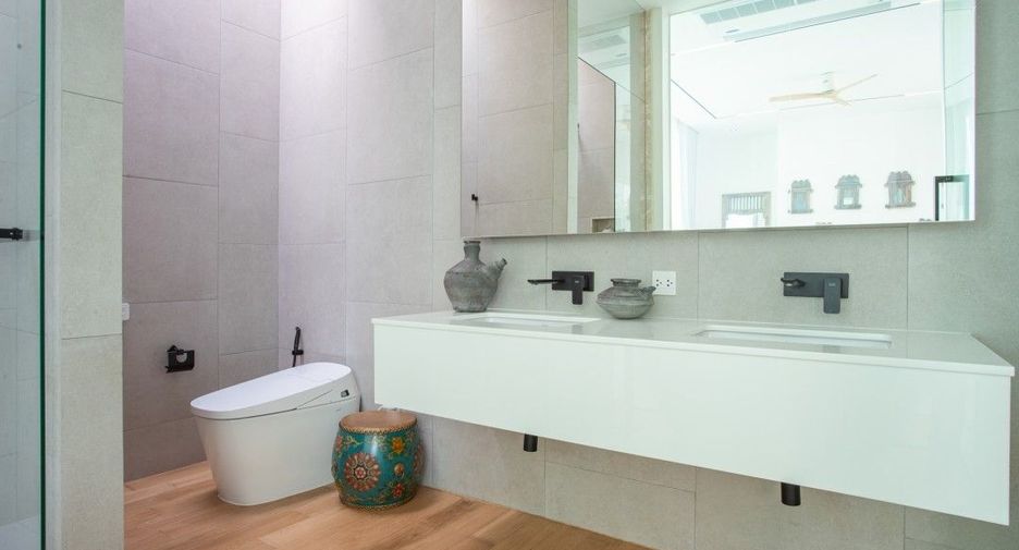 For sale 4 bedrooms villa in Thalang, Phuket