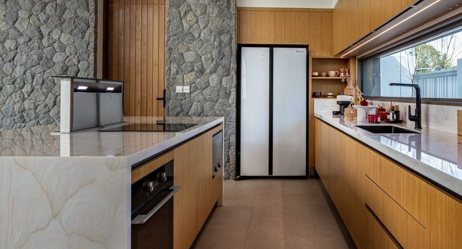 For sale 4 bedrooms villa in Thalang, Phuket