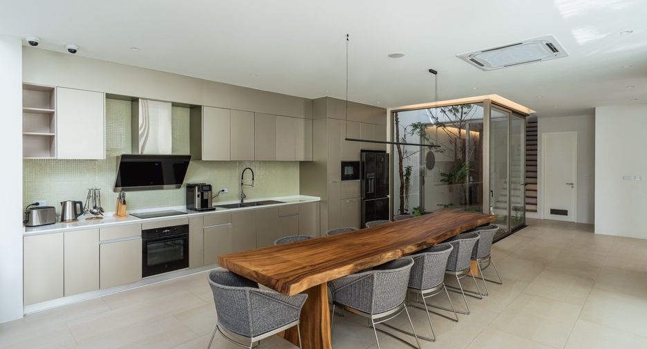 For sale 4 bedrooms villa in Thalang, Phuket