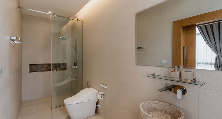 For sale 4 bedrooms villa in Thalang, Phuket