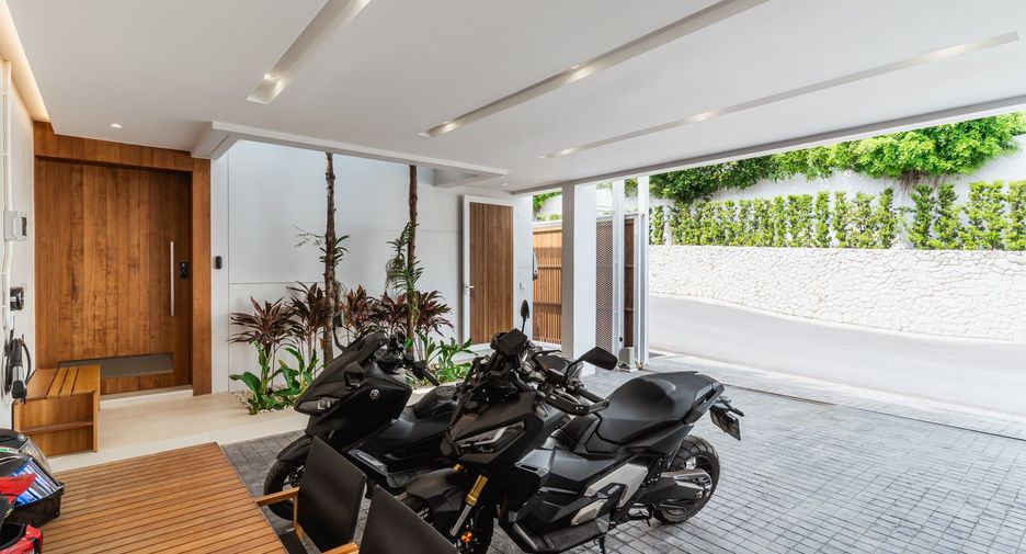 For sale 4 bedrooms villa in Thalang, Phuket