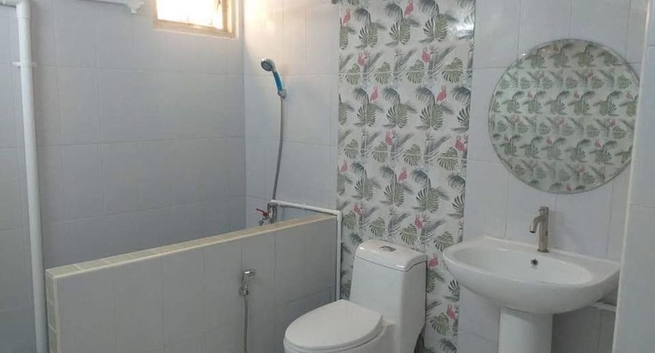For sale 2 bedrooms condo in Bang Kapi, Bangkok