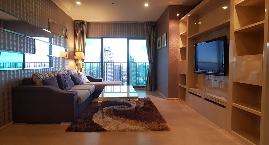 Condo en alquiler de 3 habitaciones en Khlong Toei, Bangkok