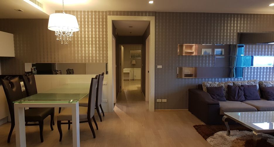 Condo en alquiler de 3 habitaciones en Khlong Toei, Bangkok