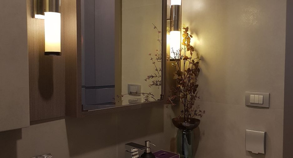 For rent 1 bed condo in Sathon, Bangkok
