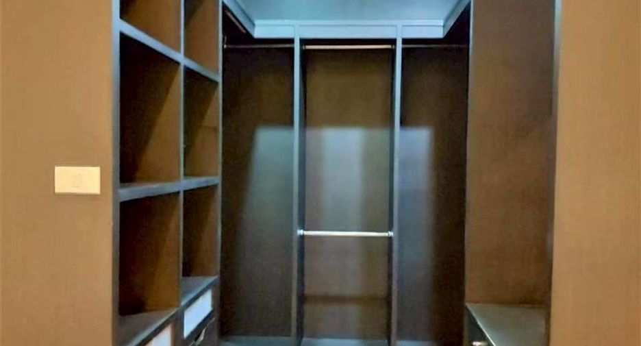 Haus zur Miete mit 4 Zimmer in Watthana, Bangkok