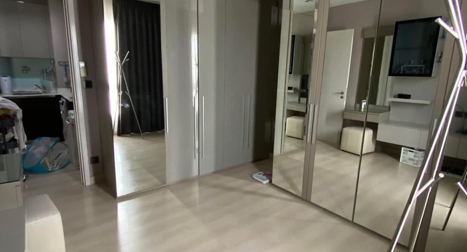 For rent 2 bedrooms condo in Phaya Thai, Bangkok