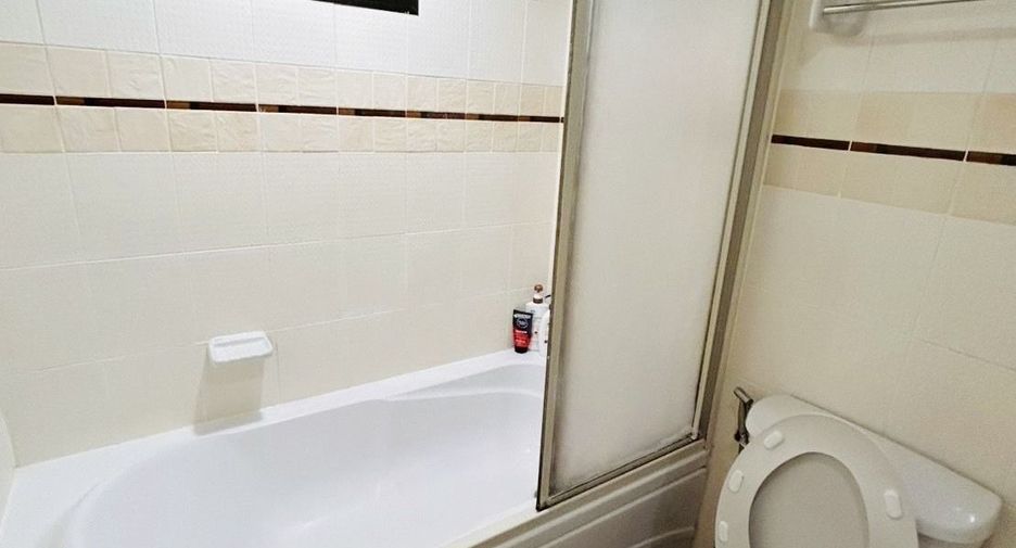 For sale 1 bed condo in Phaya Thai, Bangkok
