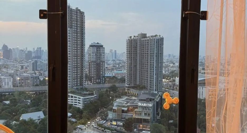 For rent 2 bedrooms condo in Watthana, Bangkok