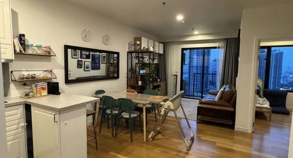 For rent 2 bedrooms condo in Watthana, Bangkok
