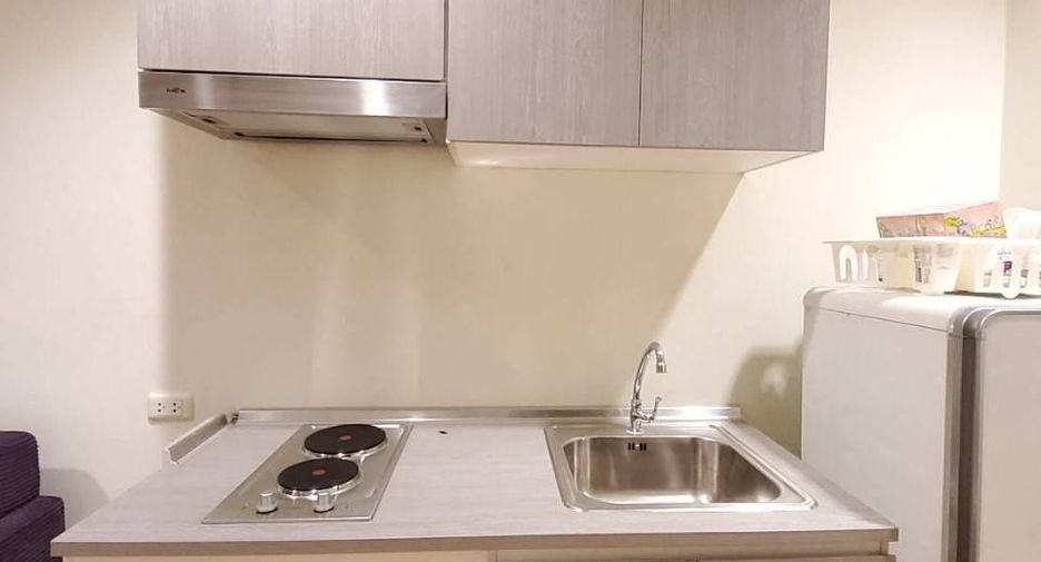 For rent studio condo in Pathum Wan, Bangkok