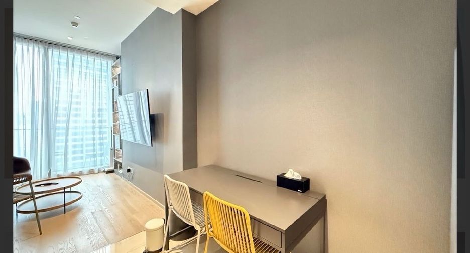 Wohnung zur Miete mit 1 Zimmer in Bang Rak, Bangkok