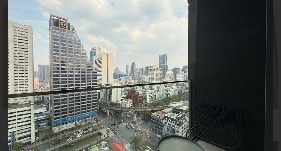 Wohnung zur Miete mit 1 Zimmer in Bang Rak, Bangkok