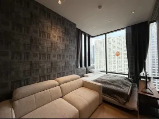 Wohnung zur Miete mit 1 Zimmer in Bang Rak, Bangkok