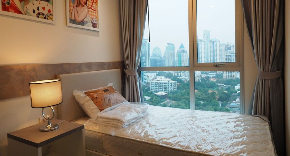 For rent 2 bedrooms condo in Sathon, Bangkok