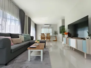 出租 4 卧室 独立屋 在 Phuket Town, 普吉