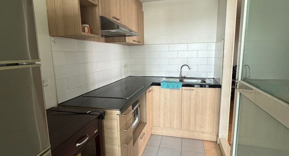 For sale and for rent 3 bedrooms condo in Yan Nawa, Bangkok