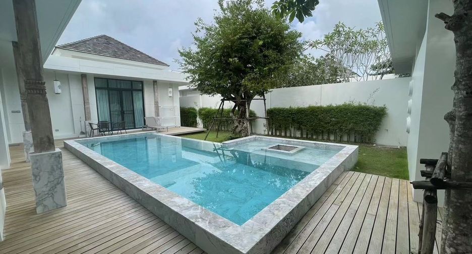 For rent 3 bedrooms villa in Mueang Phuket, Phuket