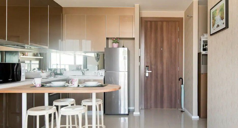 Condo en alquiler de 1 habitaciones en Bang Kho Laem, Bangkok