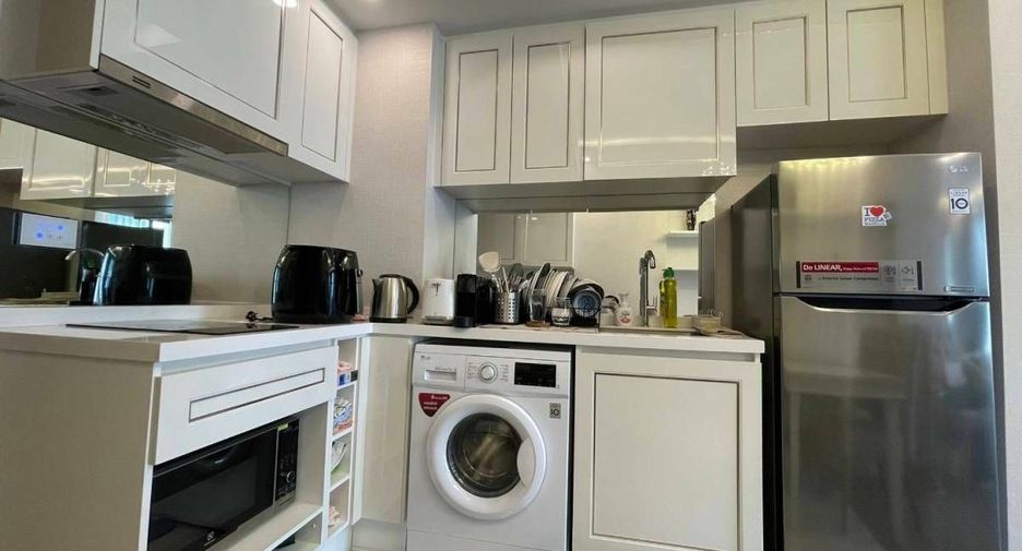 For sale 1 bed condo in Huai Khwang, Bangkok