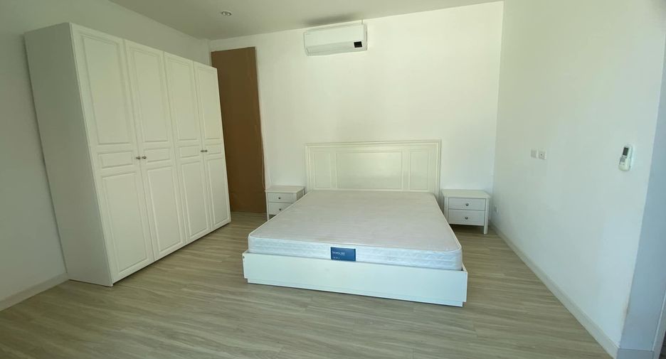 For rent 5 bedrooms house in Mueang Phuket, Phuket