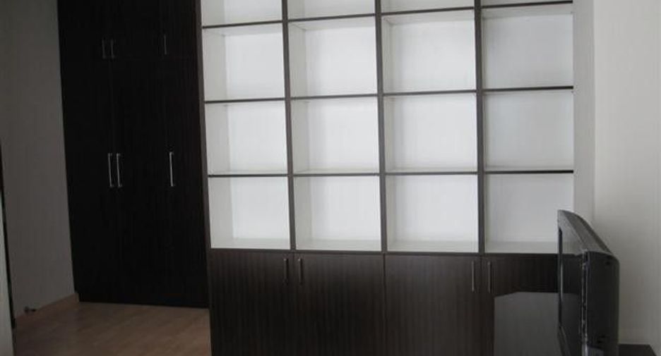 For sale and for rent 2 bedrooms condo in Watthana, Bangkok