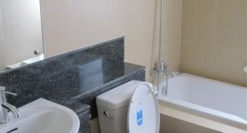 For sale and for rent 2 bedrooms condo in Watthana, Bangkok