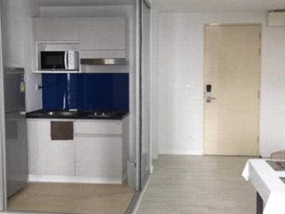 À vendre 1 chambre condo à Bang Na, Bangkok