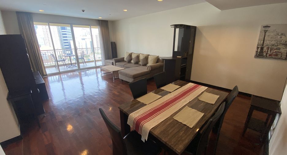For rent 2 bedrooms condo in Khlong Toei, Bangkok