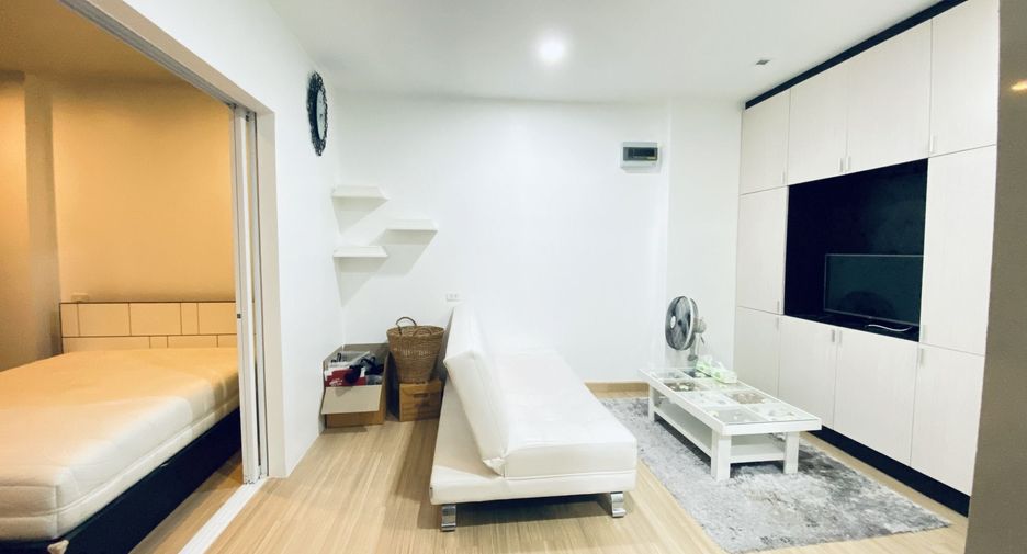 For sale 1 bed condo in Wang Thonglang, Bangkok