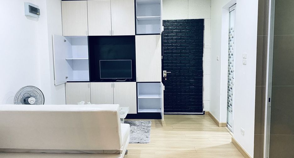 For sale 1 bed condo in Wang Thonglang, Bangkok