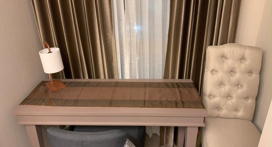 For sale 2 bedrooms condo in Huai Khwang, Bangkok