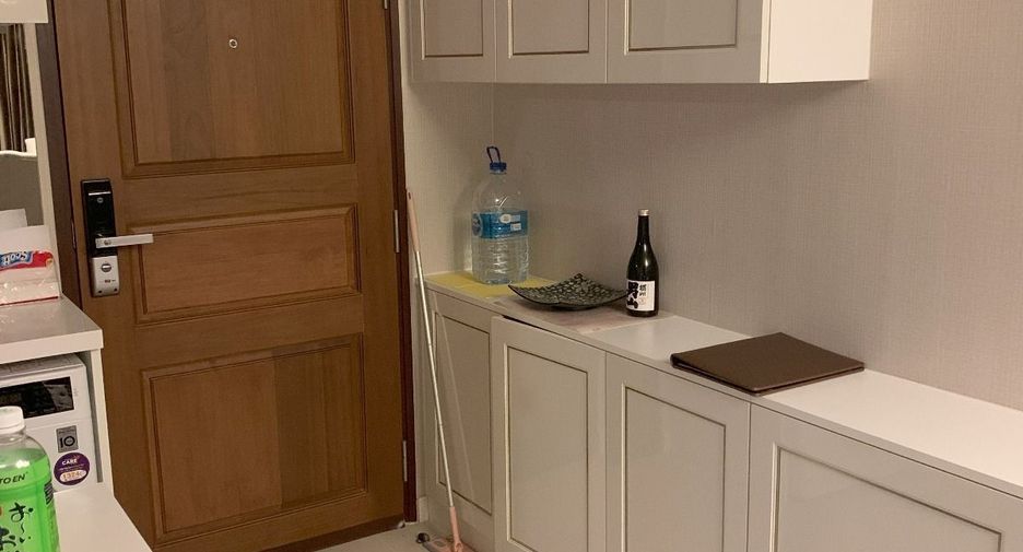 For sale 2 bedrooms condo in Huai Khwang, Bangkok