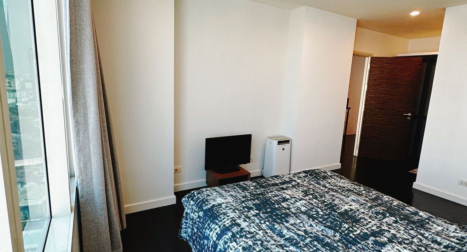 For sale and for rent 3 bedrooms condo in Bang Kho Laem, Bangkok