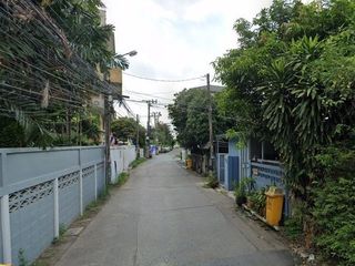 For sale 7 bedrooms house in Bangkok Noi, Bangkok