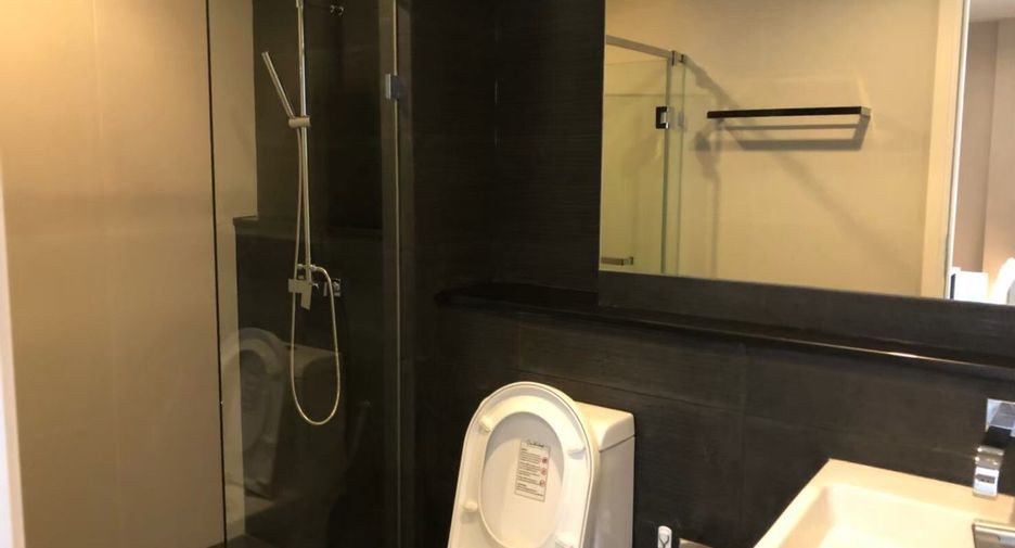 For sale 2 bedrooms condo in Phaya Thai, Bangkok
