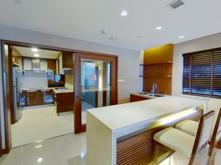 For sale 2 bedrooms condo in Pathum Wan, Bangkok