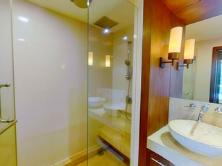 For sale 2 bedrooms condo in Pathum Wan, Bangkok