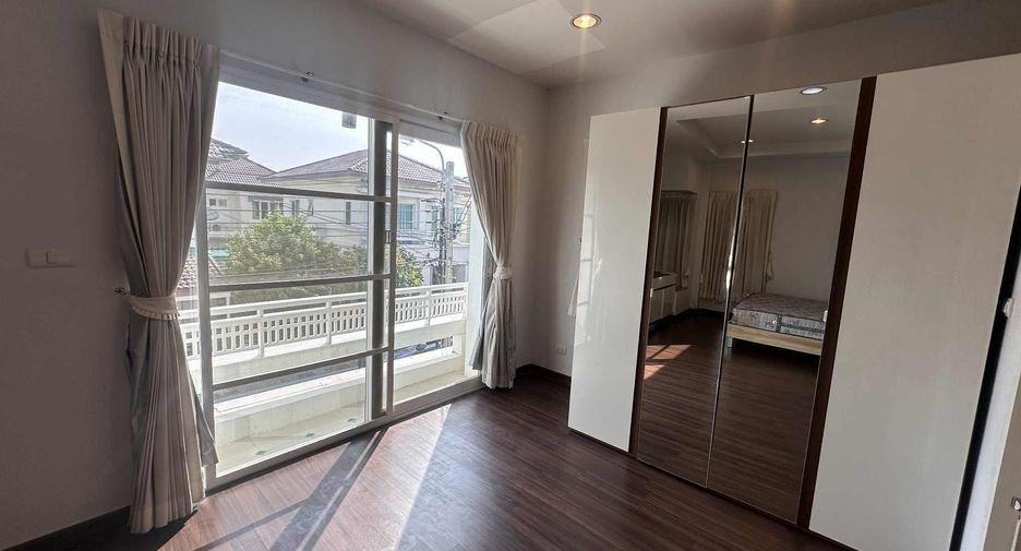 For rent 3 bedrooms house in Mueang Samut Prakan, Samut Prakan