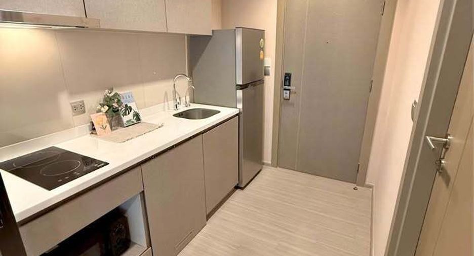 Wohnung zur Miete mit 1 Zimmer in Huai Khwang, Bangkok