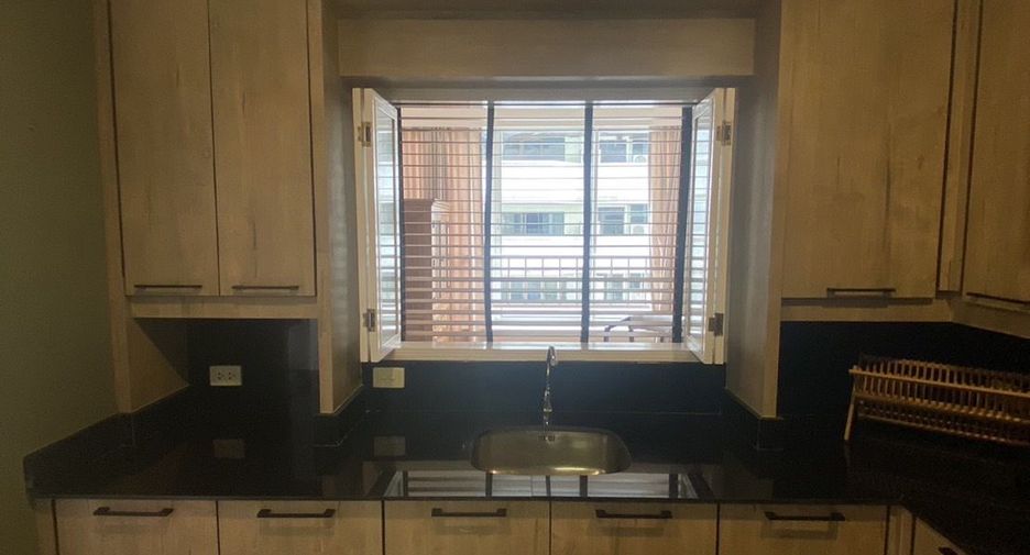 Wohnung zur Miete mit 2 Zimmer in Pathum Wan, Bangkok