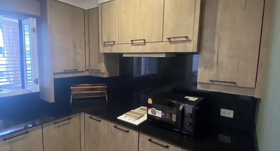 Wohnung zur Miete mit 2 Zimmer in Pathum Wan, Bangkok