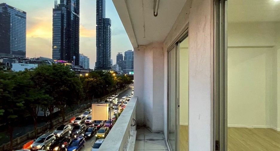 Oficina en alquiler en Sathon, Bangkok