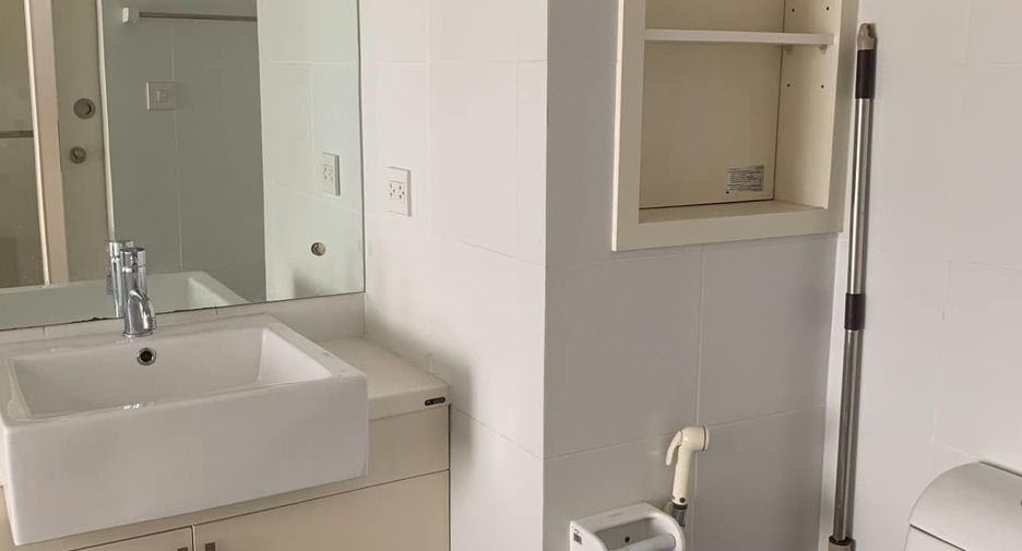 For rent 1 bed condo in Sathon, Bangkok