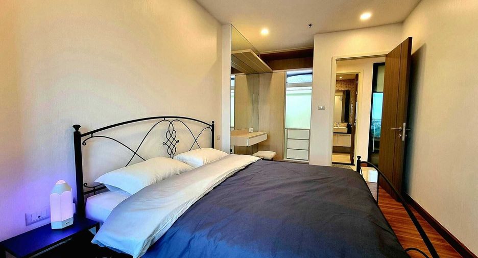 For rent 1 bed condo in Khlong San, Bangkok