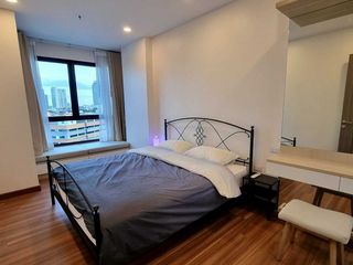 Wohnung zur Miete mit 1 Zimmer in Khlong San, Bangkok