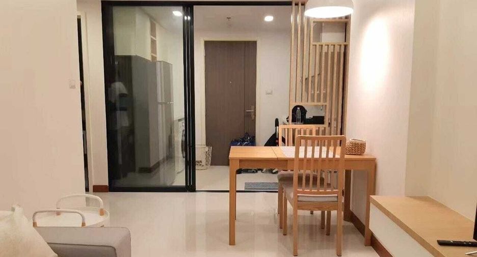 For rent 1 bed condo in Khlong San, Bangkok